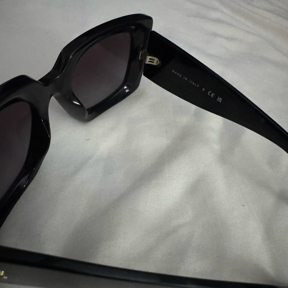 CHANEL Black Sunglasses with Gold Accents - Picture 5 of 8
